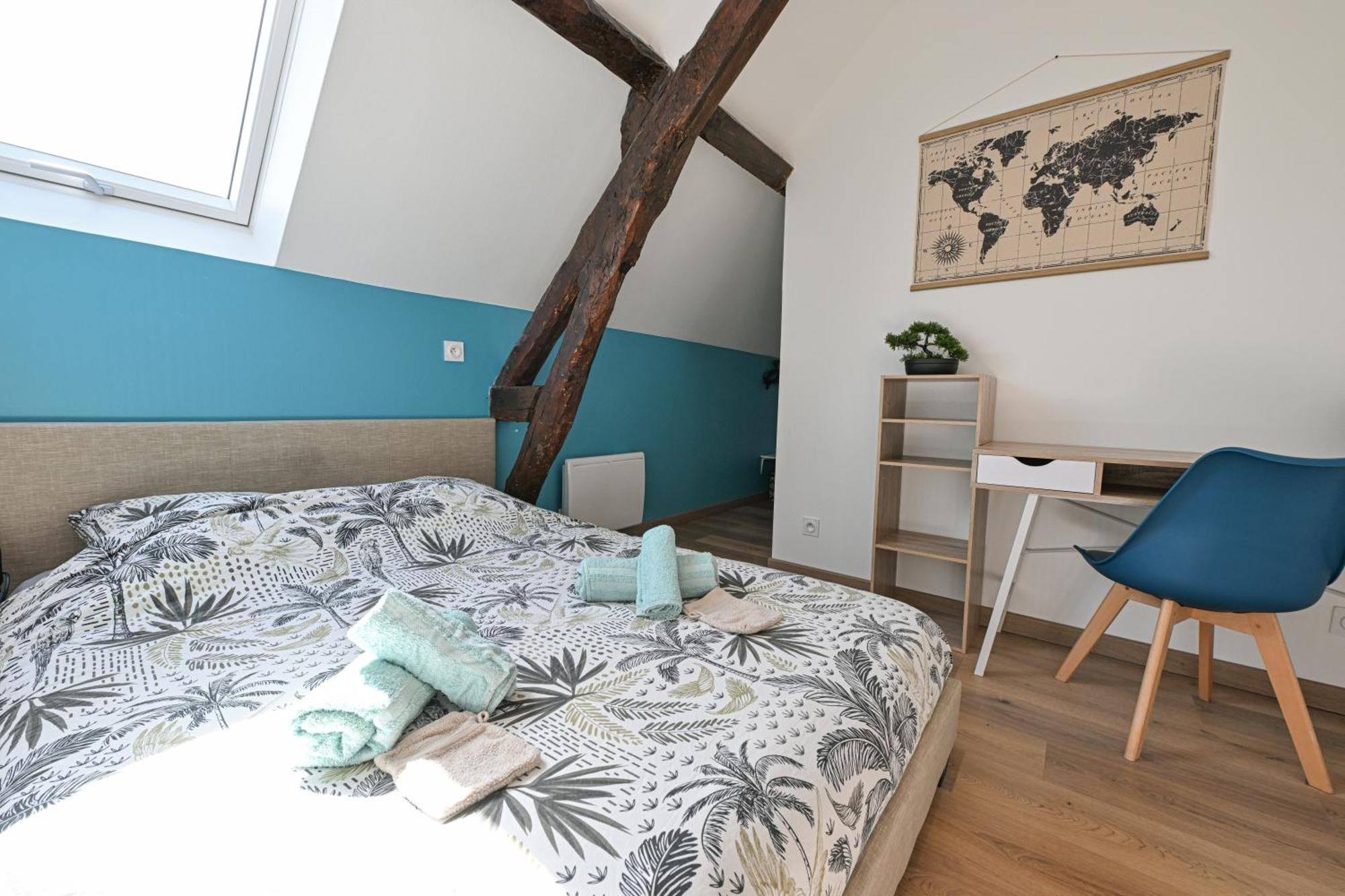 La Belle Rive Du Voyageur Apartment Bellerive sur Allier Bagian luar foto