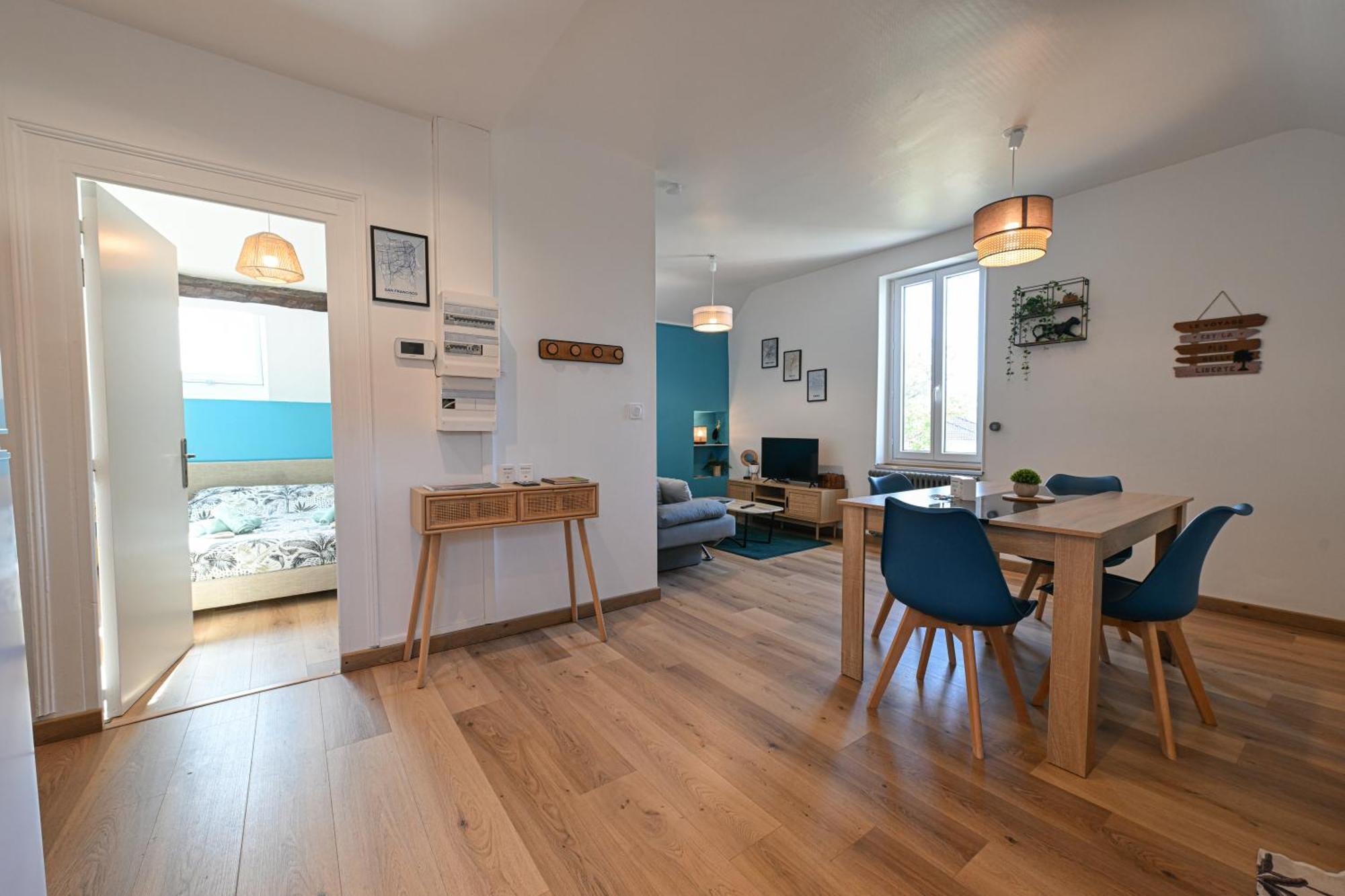 La Belle Rive Du Voyageur Apartment Bellerive sur Allier Bagian luar foto